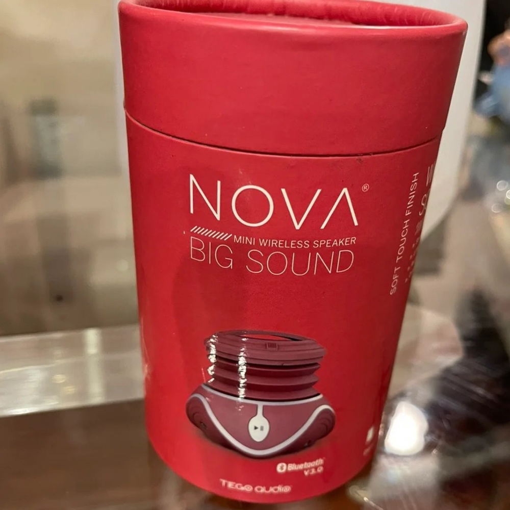 Red Wireless Speaker